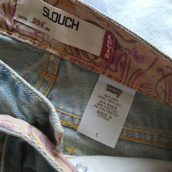 Levi's faded wash jean shorts - Picture 4 of 4